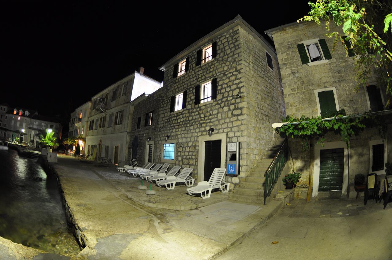 Rose - Apartmani Janovic Luštica Exterior foto
