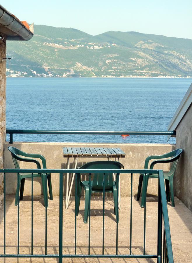 Rose - Apartmani Janovic Luštica Exterior foto